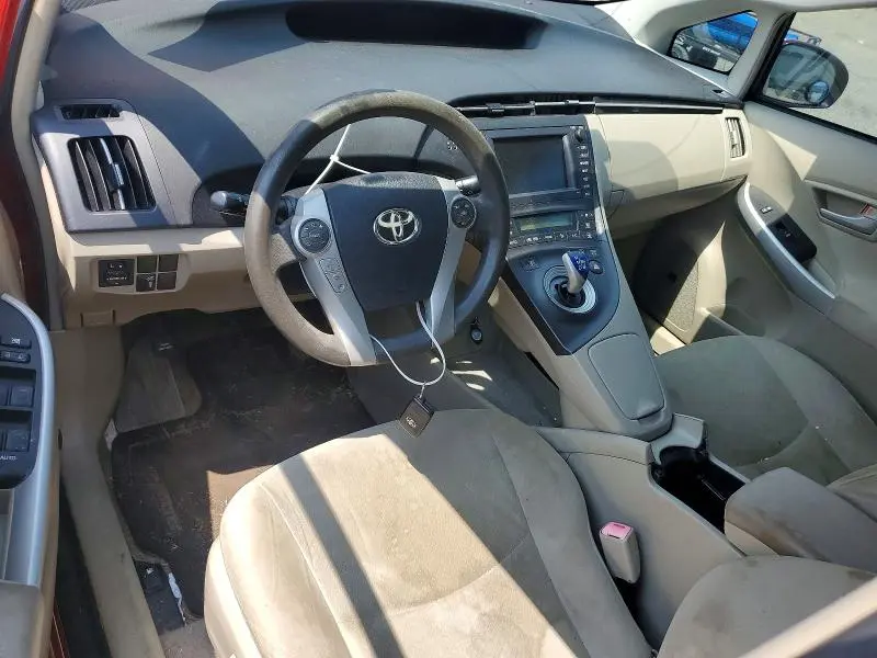 2010 TOYOTA PRIUS III  