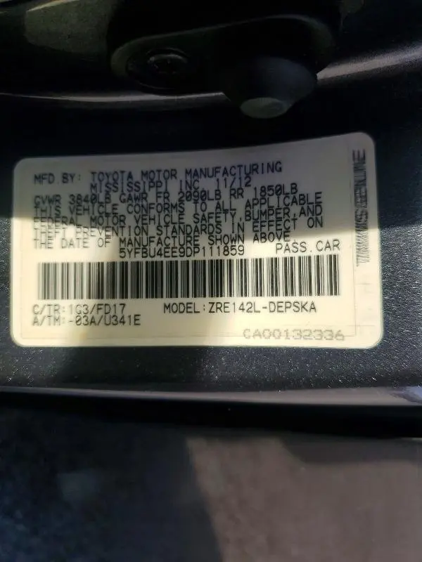 2013 TOYOTA COROLLA S  