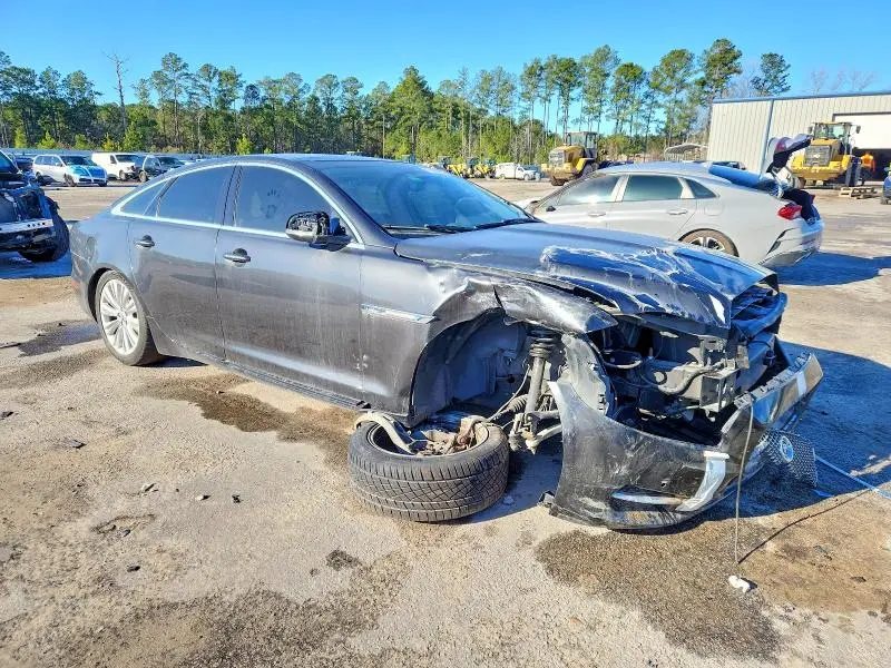 2012 JAGUAR XJ   