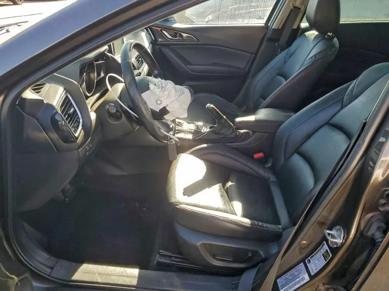 2015 MAZDA 3 TOURING  