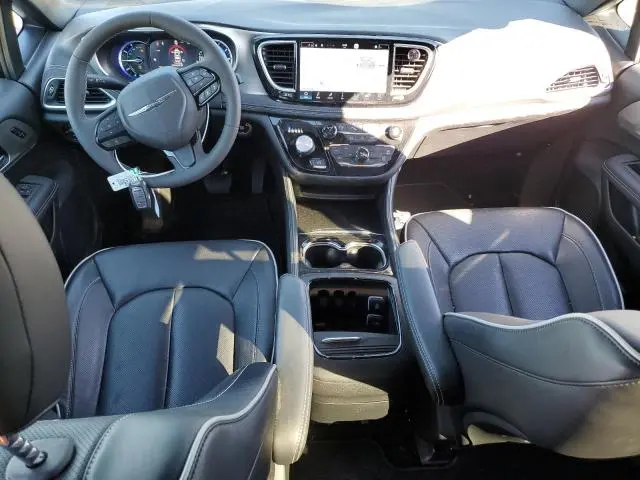 2023 CHRYSLER PACIFICA HYBRID LIMITED  