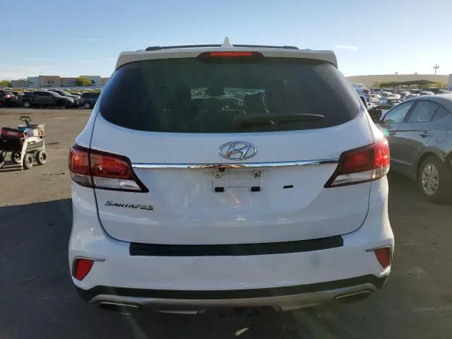 2018 HYUNDAI SANTA FE SE  