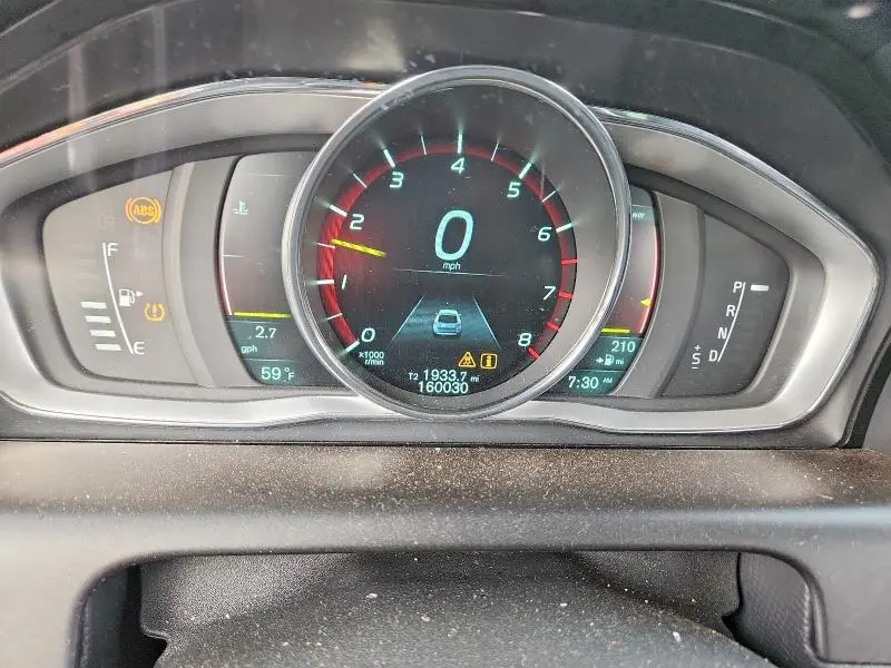 2015 VOLVO XC60 T6 PLATINUM  