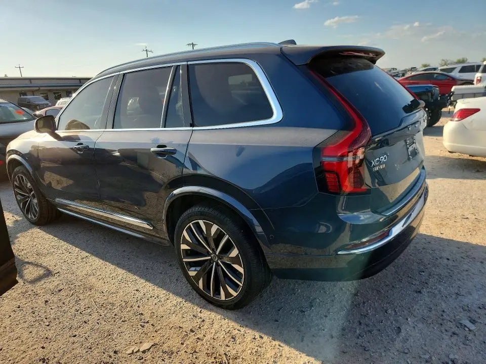 2026 VOLVO XC90 PLUS  