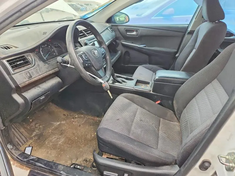 2015 TOYOTA CAMRY LE  