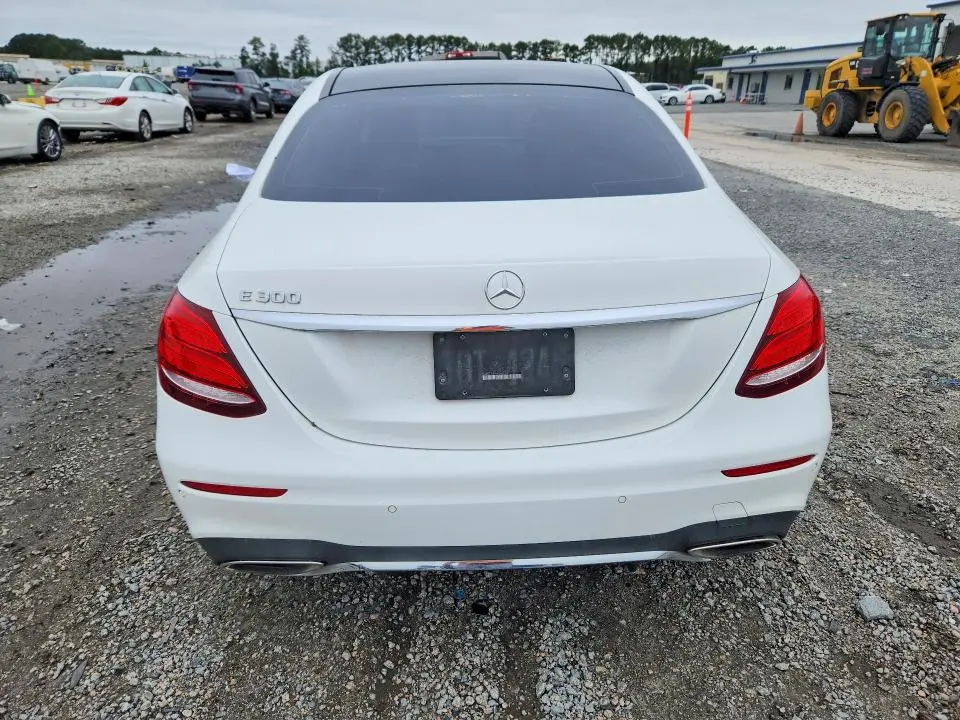 2017 MERCEDES-BENZ E 300  