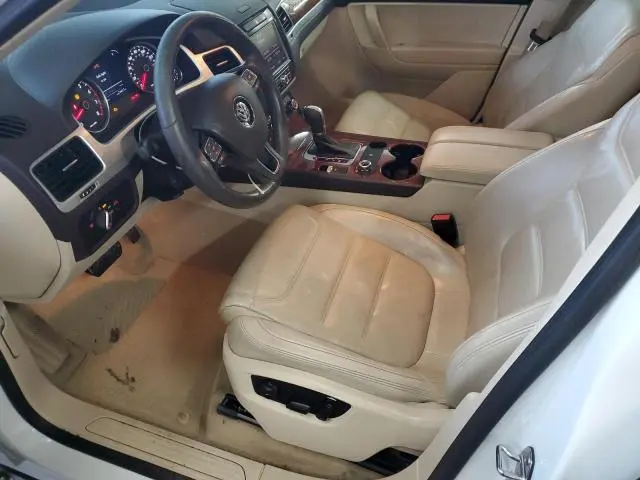 2013 VOLKSWAGEN TOUAREG V6  