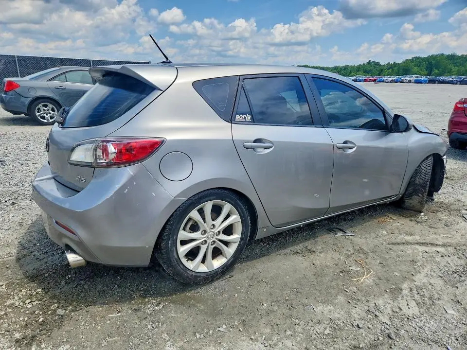 2011 MAZDA 3 S  