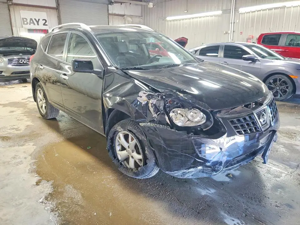 2010 NISSAN ROGUE S  