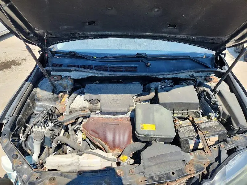 2015 TOYOTA CAMRY SE  