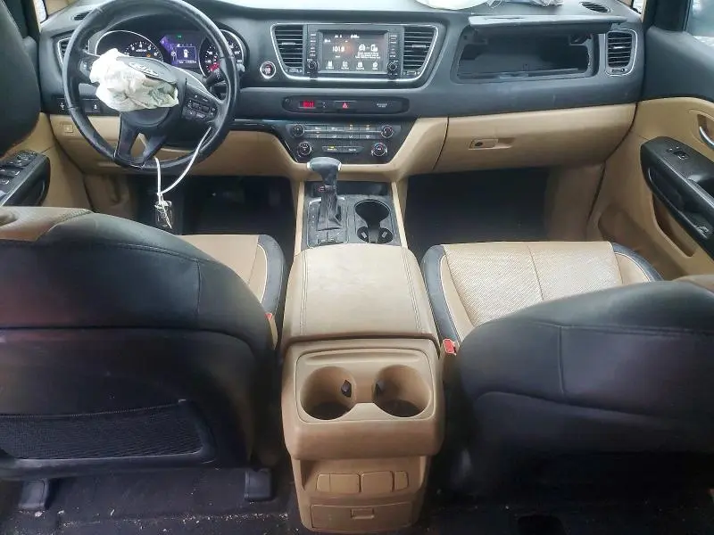 2017 KIA SEDONA LX  