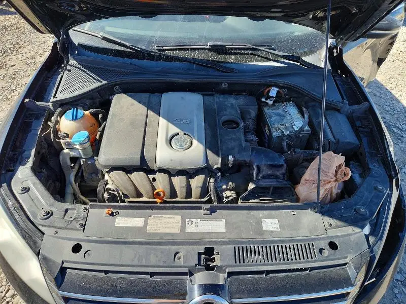 2012 VOLKSWAGEN PASSAT SE  
