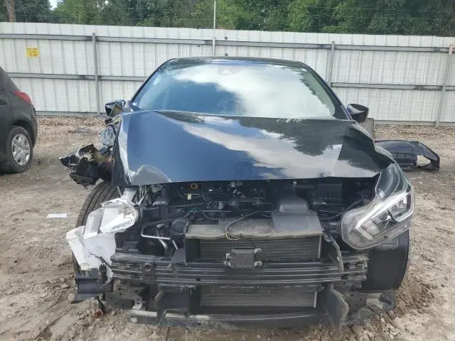 2022 NISSAN VERSA SV  