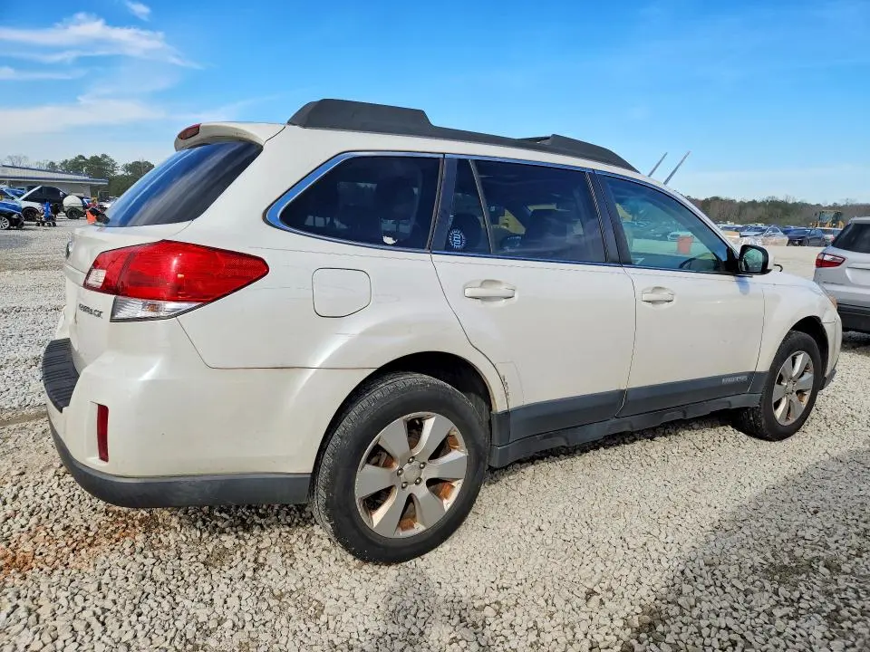 2010 SUBARU OUTBACK 2.5I PREMIUM  