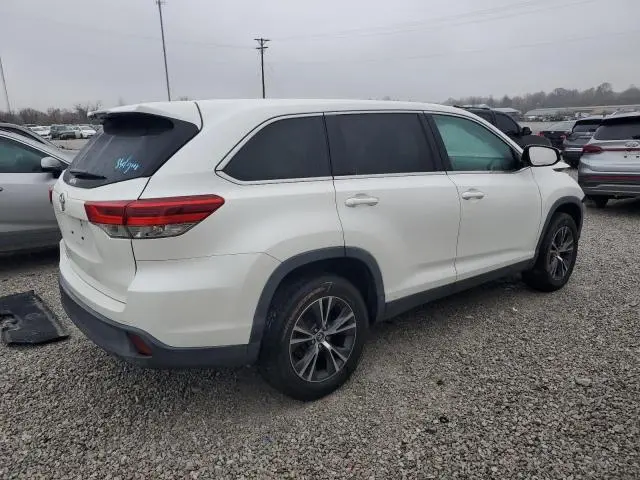 2019 TOYOTA HIGHLANDER LE  