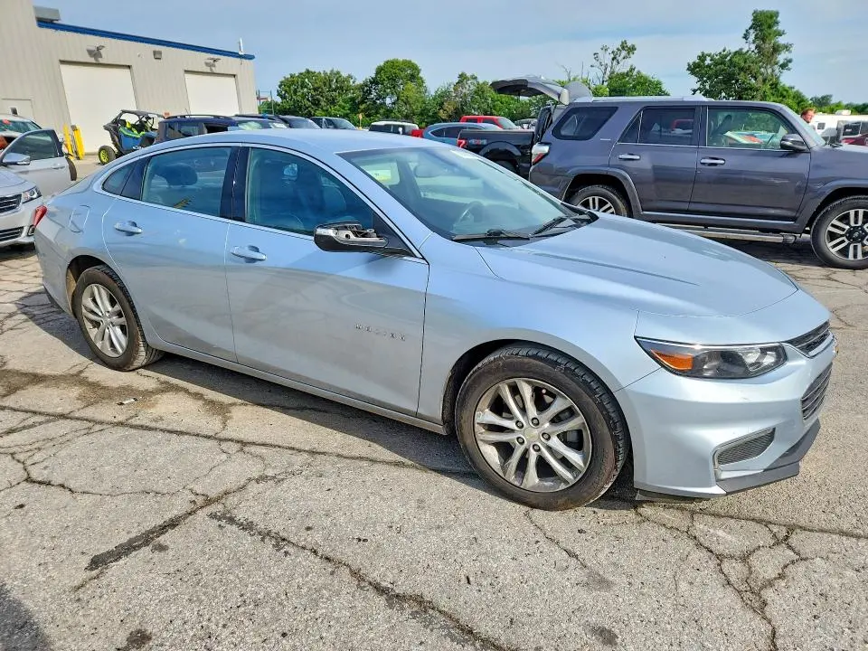 2017 CHEVROLET MALIBU LT  