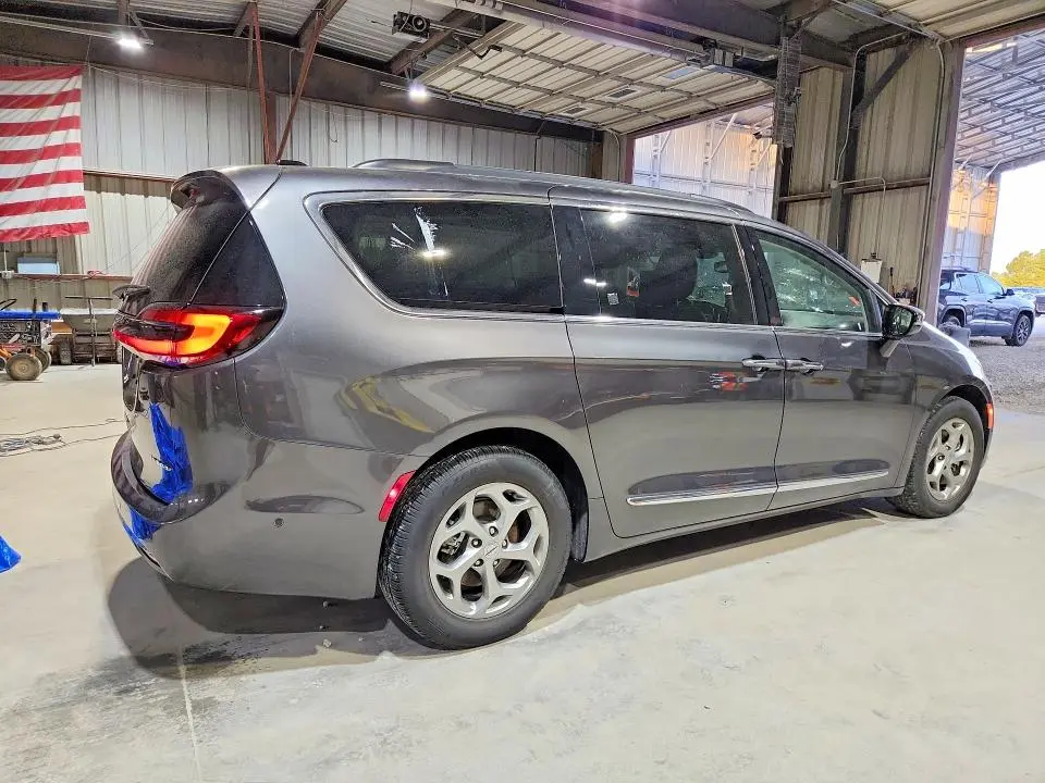 2023 CHRYSLER PACIFICA LIMITED  