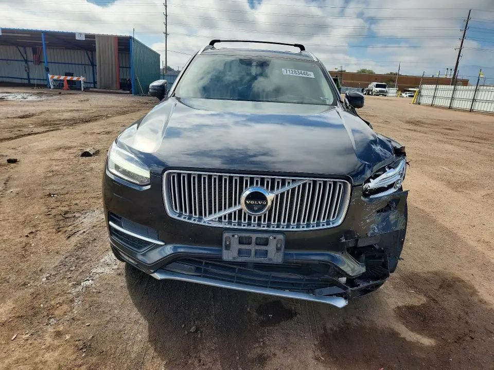 2016 VOLVO XC90 T6  