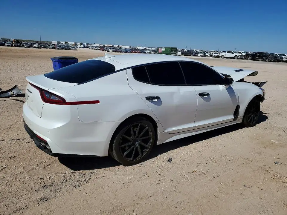 2019 KIA STINGER BASE  