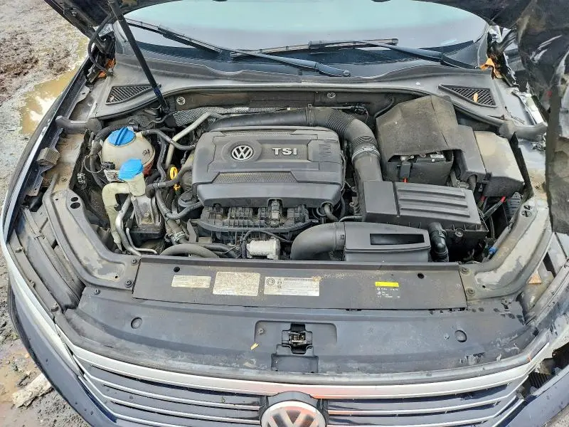 2017 VOLKSWAGEN PASSAT SE  