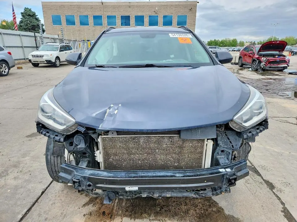 2017 HYUNDAI SANTA FE SE  