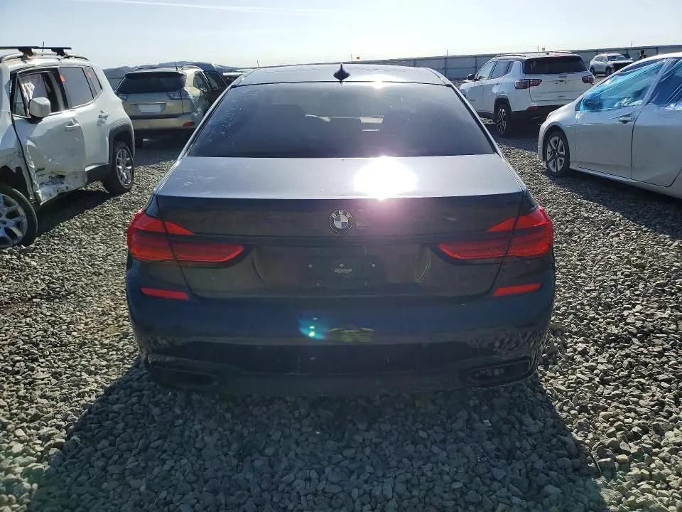 2017 BMW 750 I  