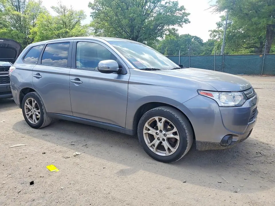 2014 MITSUBISHI OUTLANDER SE  