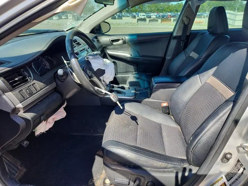 2014 TOYOTA CAMRY SE  