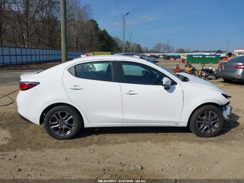 2019 TOYOTA YARIS LE