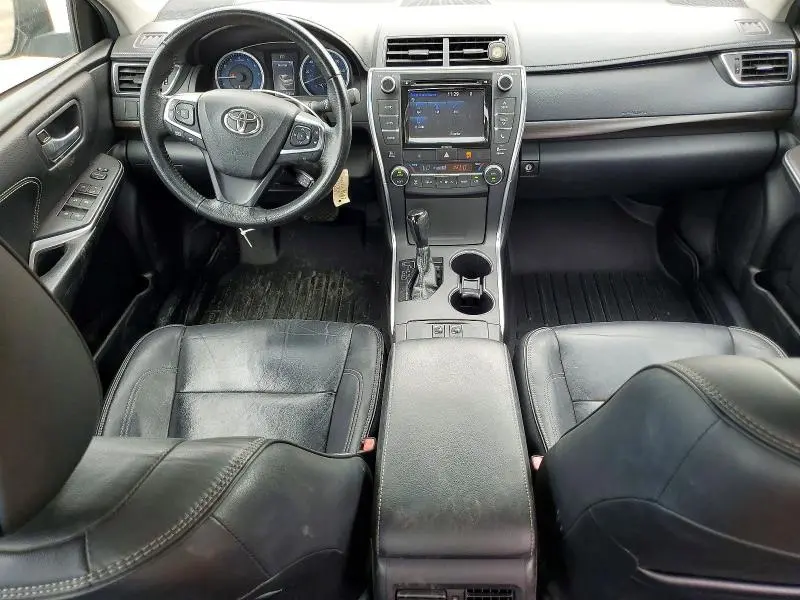 2017 TOYOTA CAMRY XLE  