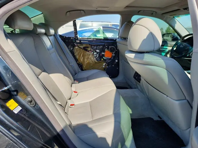 2010 LEXUS LS 460  