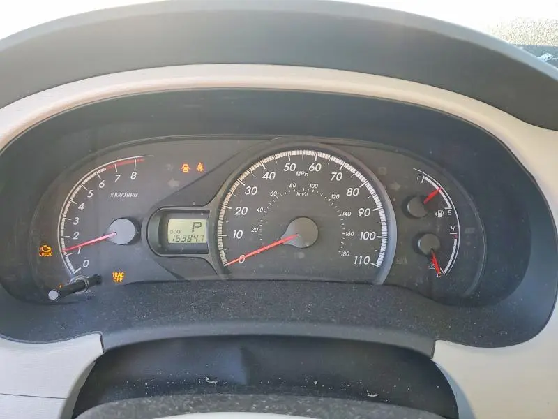 2013 TOYOTA SIENNA LE  