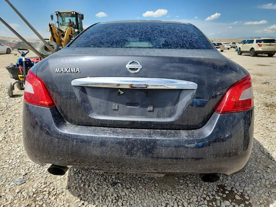 2010 NISSAN MAXIMA S  