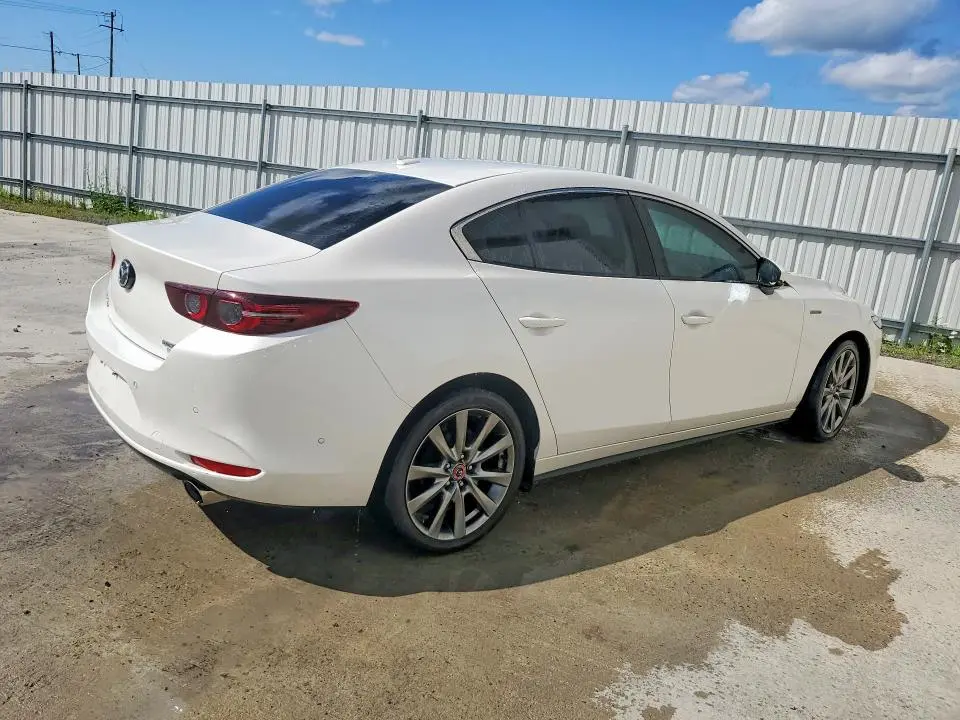 2021 MAZDA 3   