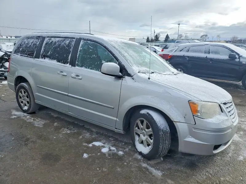 2010 CHRYSLER TOWN & COUNTRY TOURING  