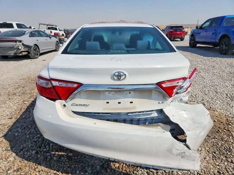 2015 TOYOTA CAMRY LE  