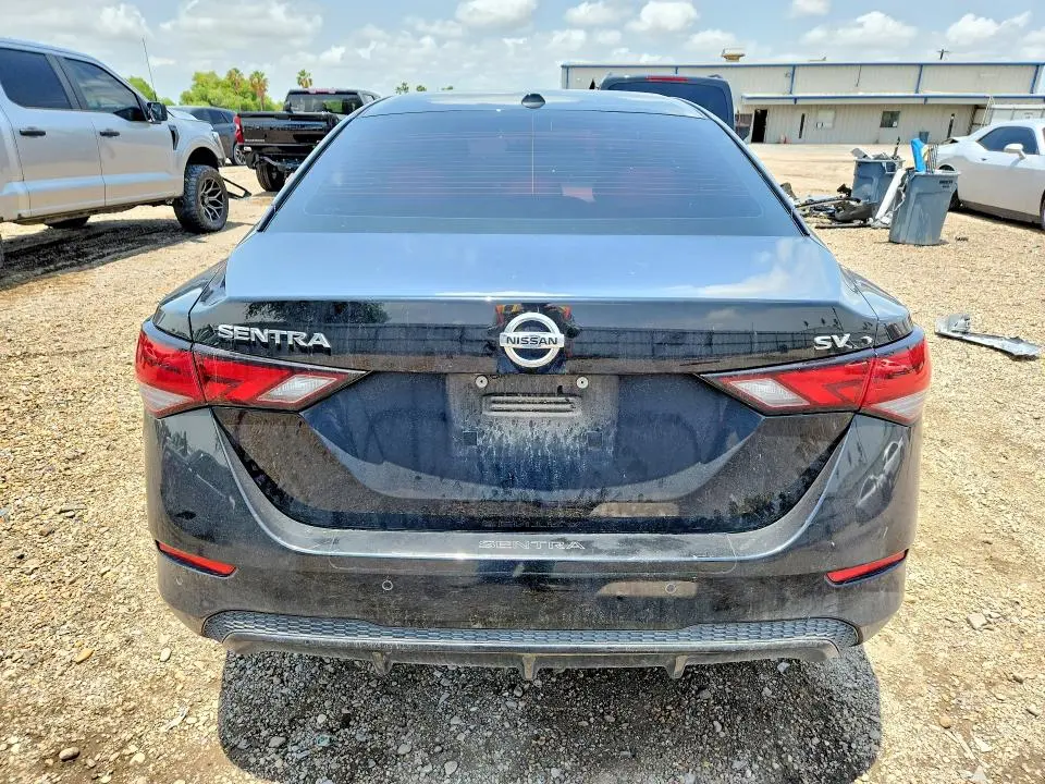 2022 NISSAN SENTRA SV  