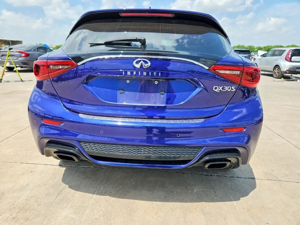 2018 INFINITI QX30 SPORT  