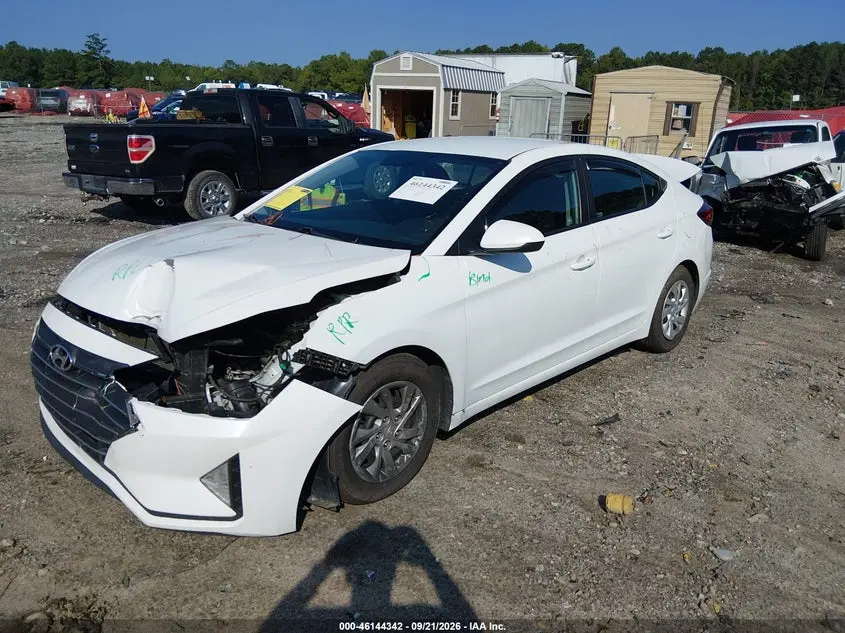 2019 HYUNDAI ELANTRA SE