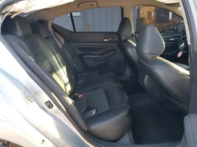 2019 NISSAN ALTIMA SR  