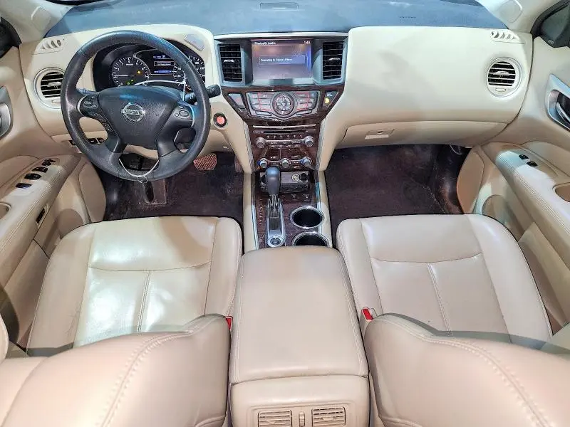 2016 NISSAN PATHFINDER SL  