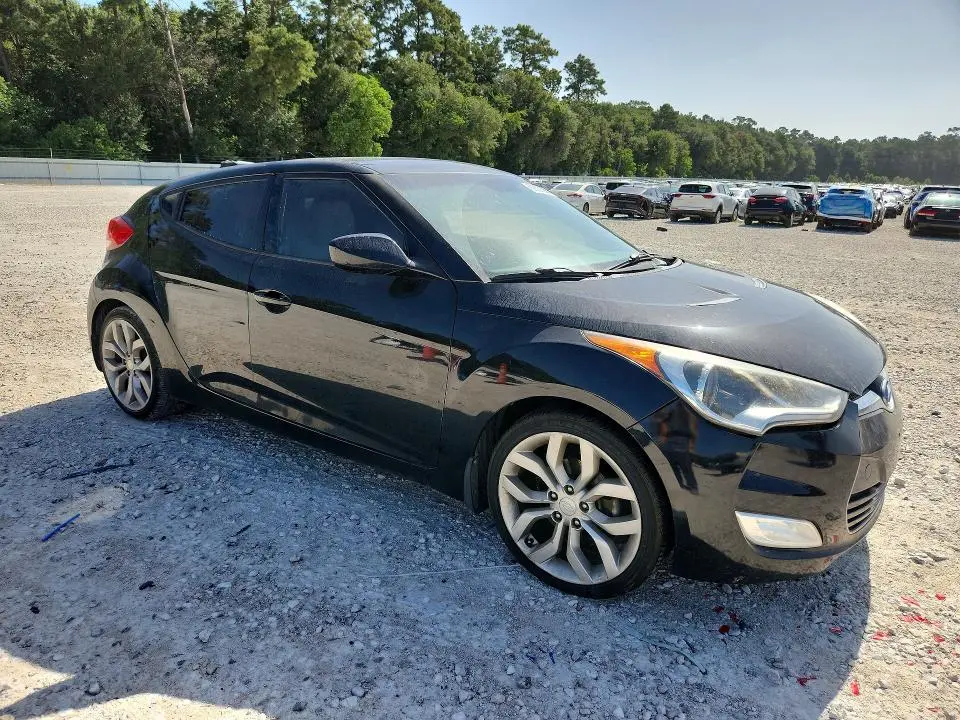 2013 HYUNDAI VELOSTER BASE  