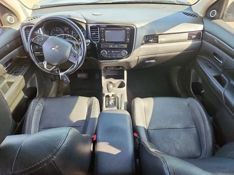 2016 MITSUBISHI OUTLANDER SE  