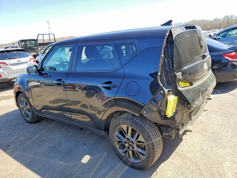 2021 KIA SOUL S  
