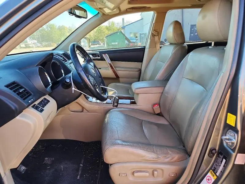 2011 TOYOTA HIGHLANDER LIMITED  