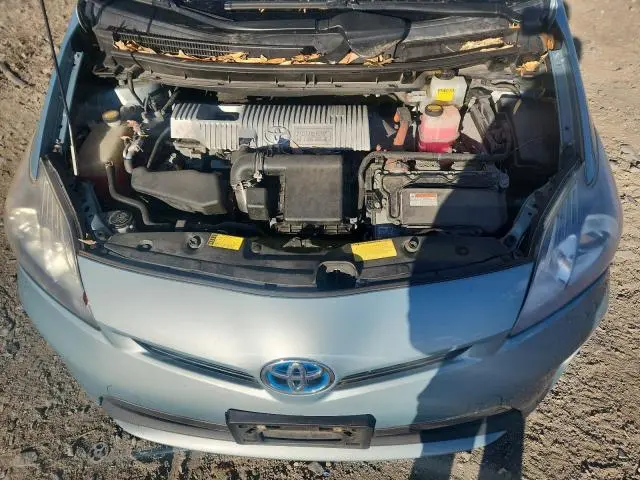 2013 TOYOTA PRIUS PLUG-IN   