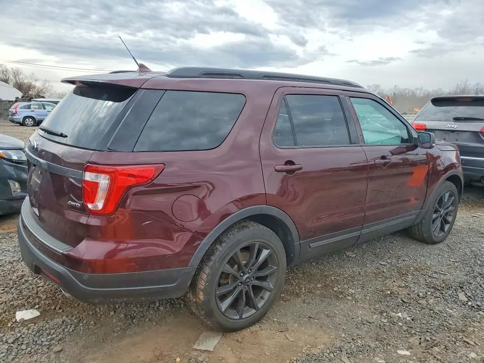 2019 FORD EXPLORER XLT  