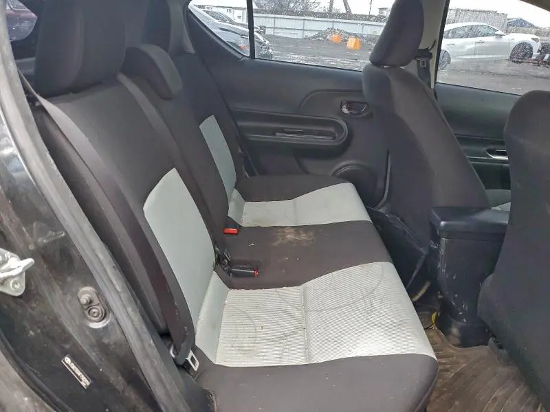 2015 TOYOTA PRIUS C   
