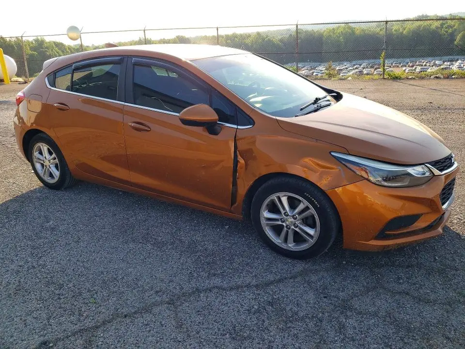 2017 CHEVROLET CRUZE LT  