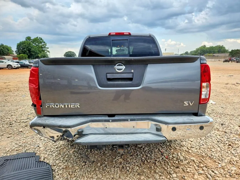 2018 NISSAN FRONTIER SV  